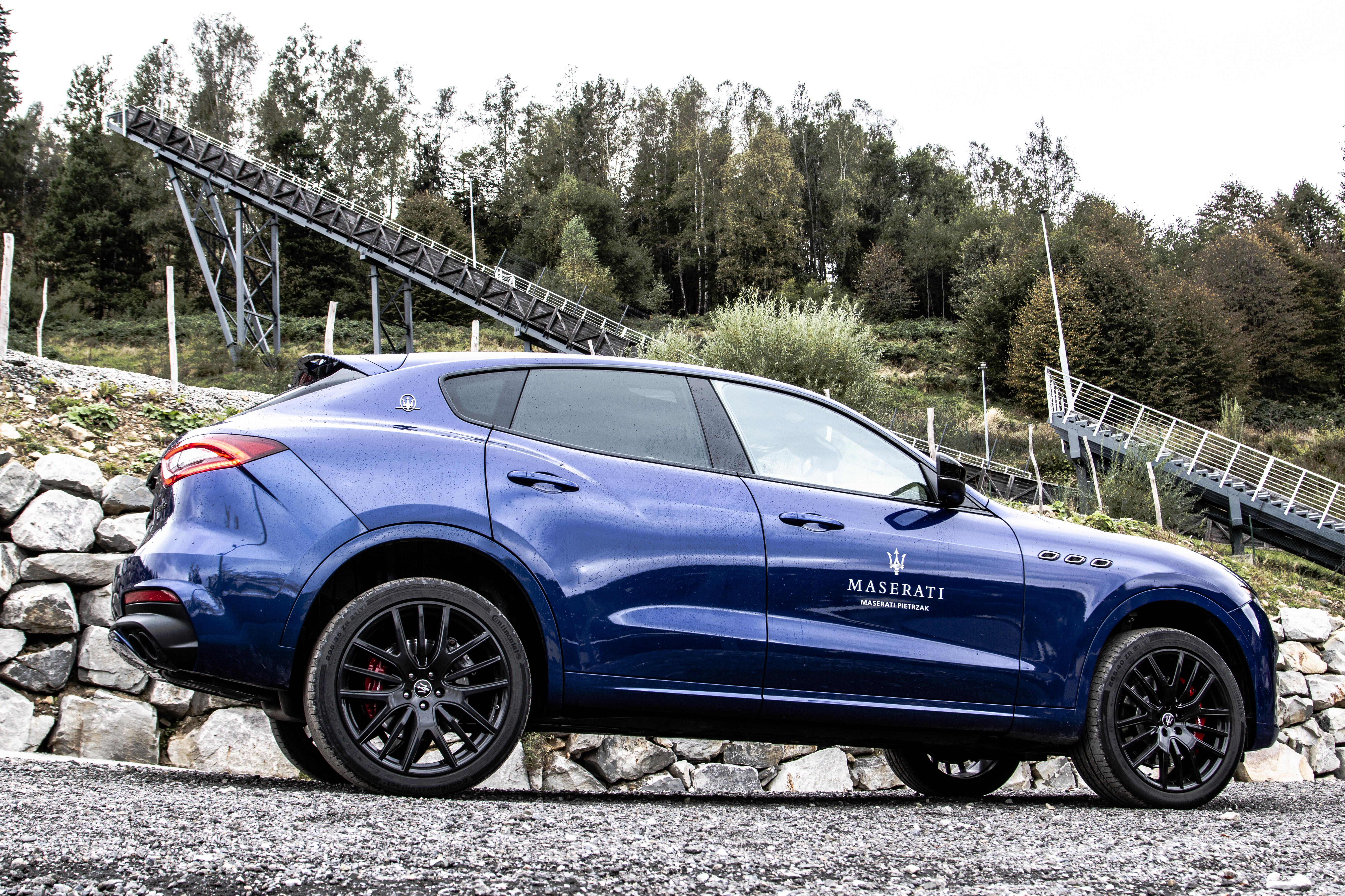 Maserati Levante bok