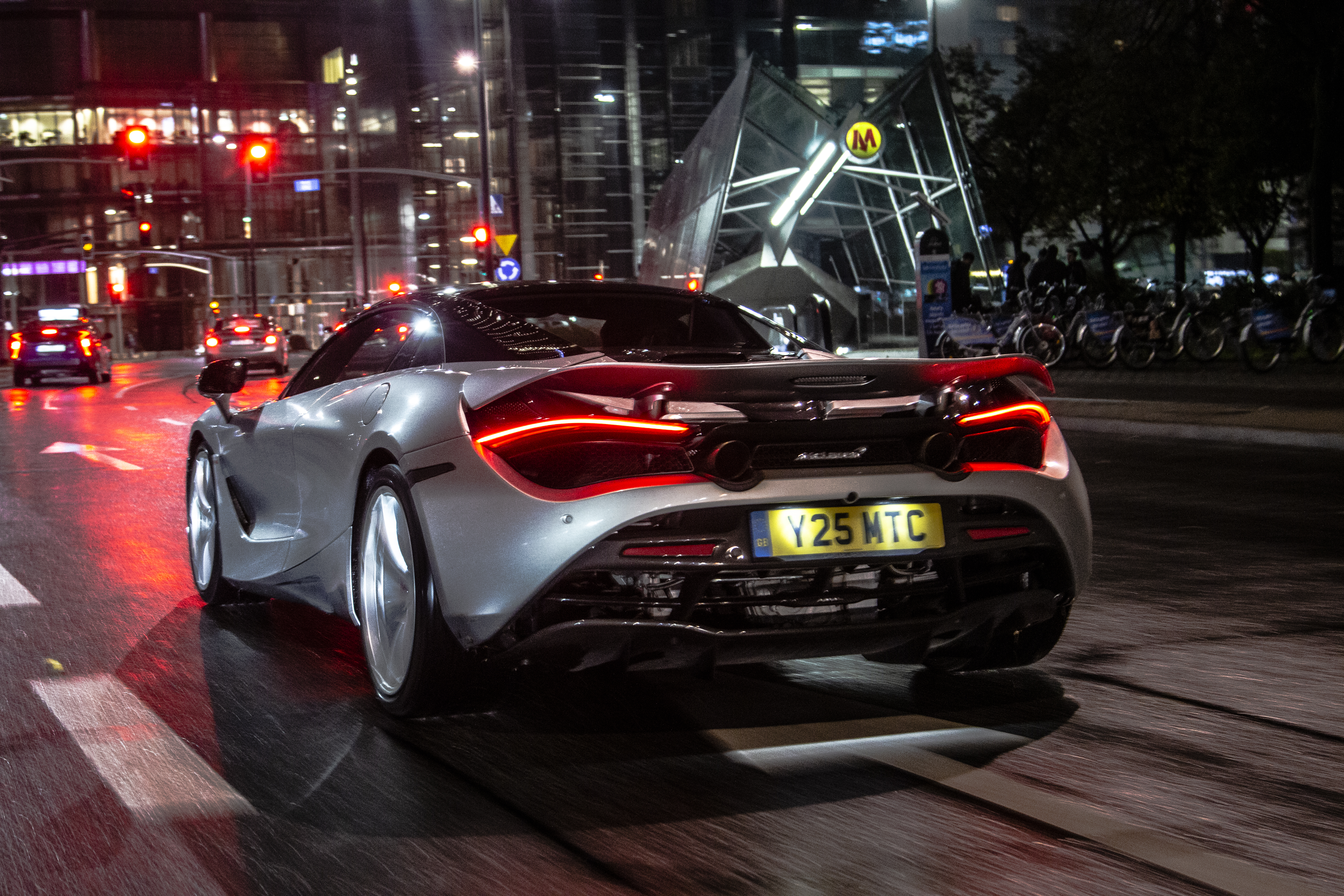 McLaren 720S w Warszawie